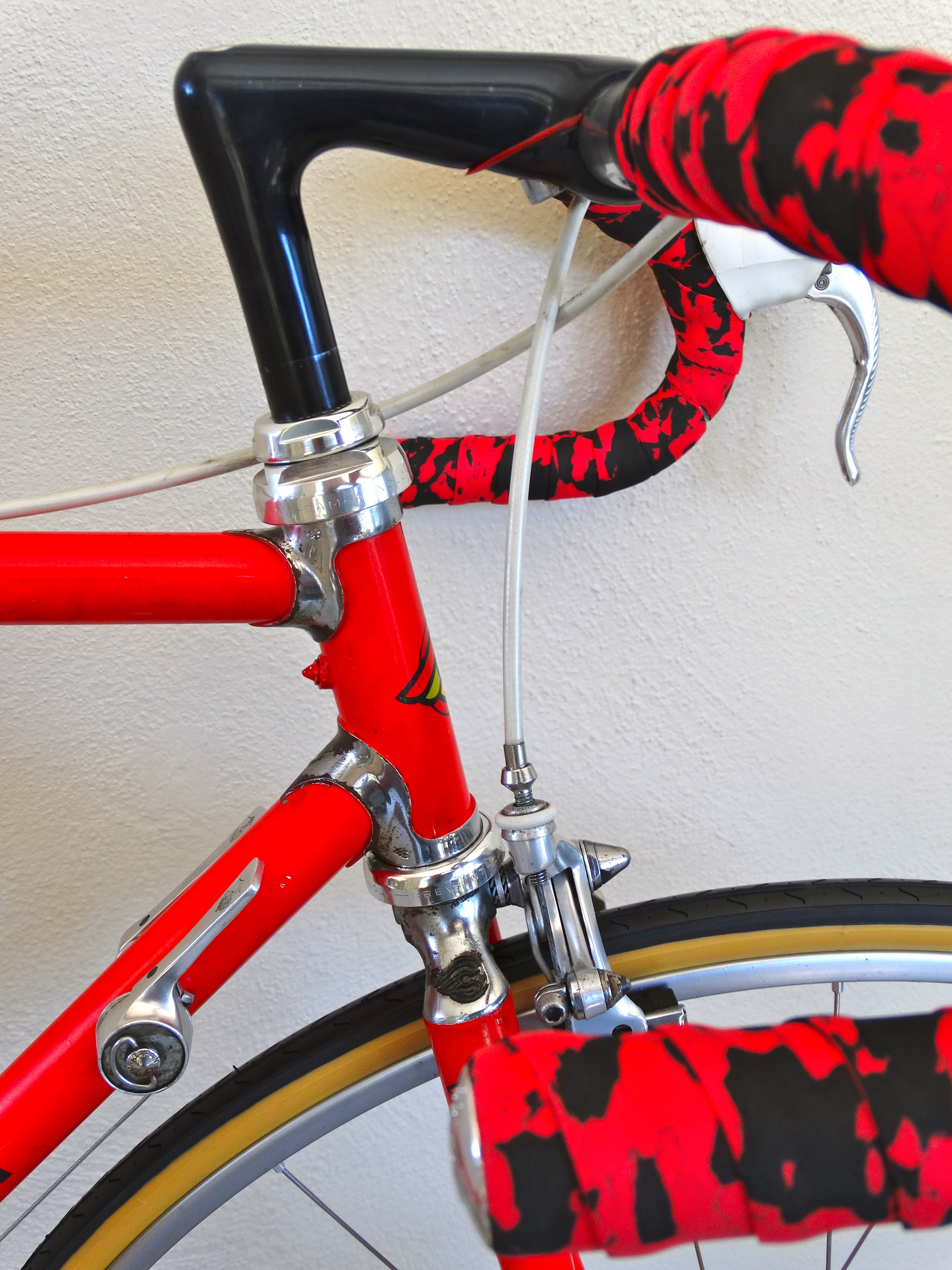Red Frame Red Frame